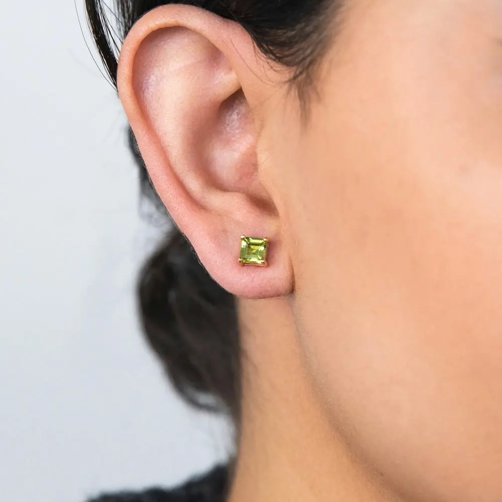 9ct Yellow Gold Peridot Square Studs