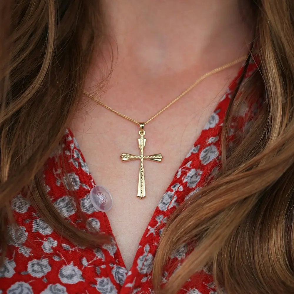 9ct Yellow Gold Fancy Cross Pendant