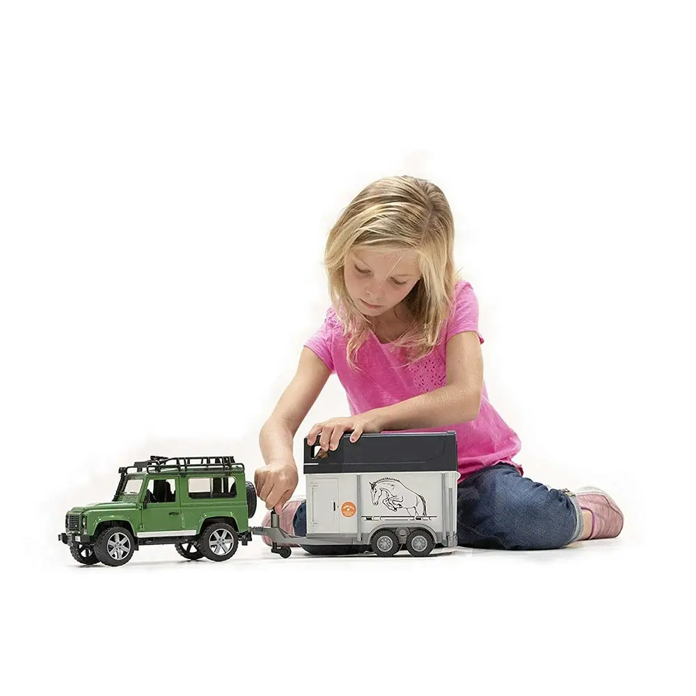 Bruder 61.5cm 1:16 Land Rover Defender Station Wagon Kids Toy w/Horse Trailer