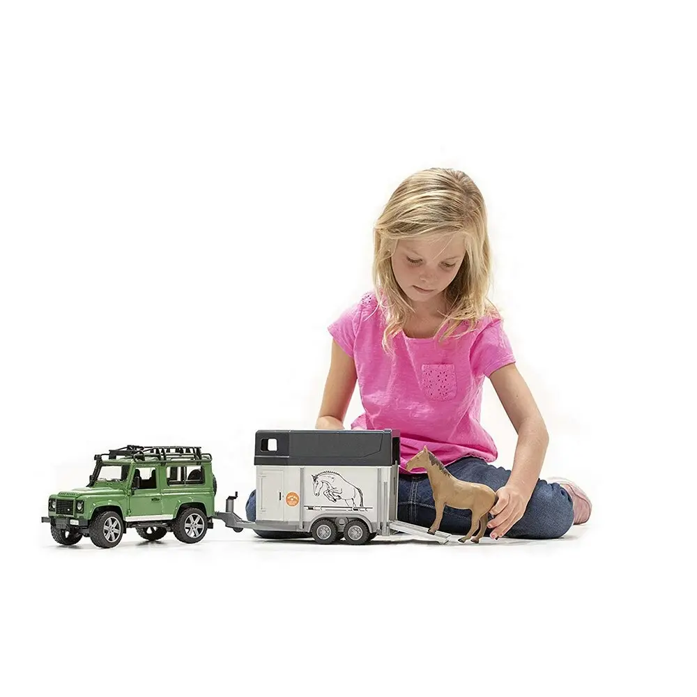 Bruder 61.5cm 1:16 Land Rover Defender Station Wagon Kids Toy w/Horse Trailer