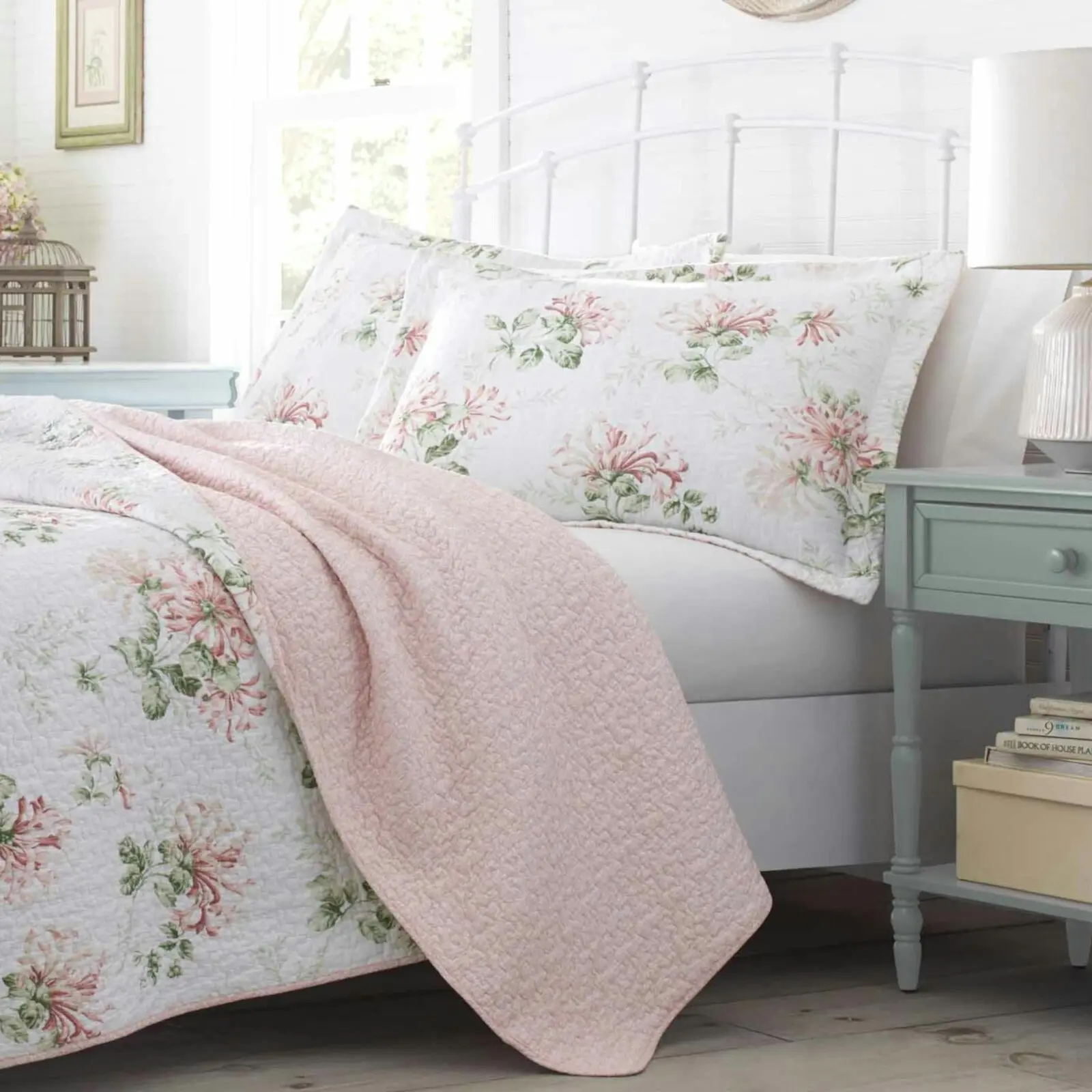 Laura Ashley Queen/King Bed Honeysuckle Coverlet w/ 2x Pillowcases Set Blush