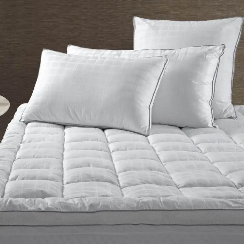 Accessorize Deluxe Hotel Mattress Topper