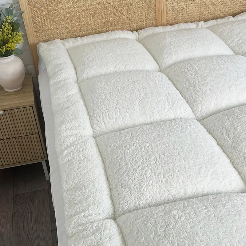 Sienna Living Hotel Snuggle Fleece 1500GSM Mattress Topper