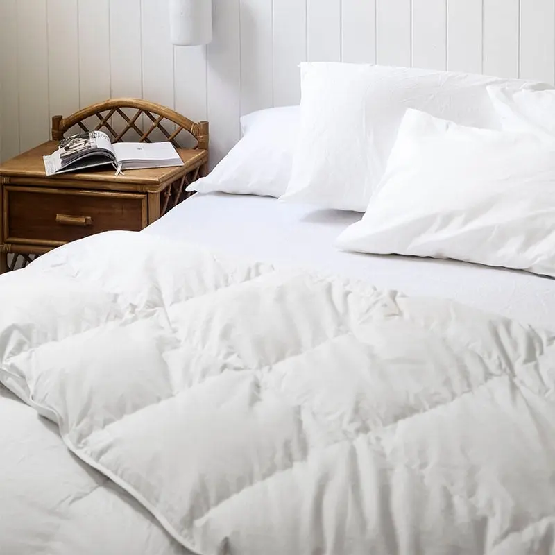 Sienna Living Winter 80% Goose Down 20% Goose Feather Quilt