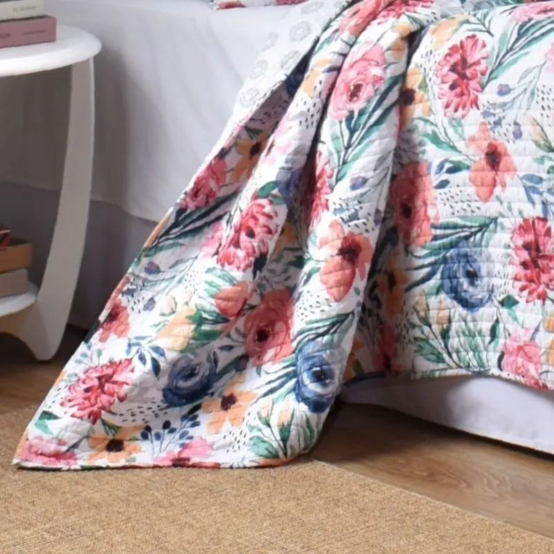 Classic Quilts Blossom Coverlet Set