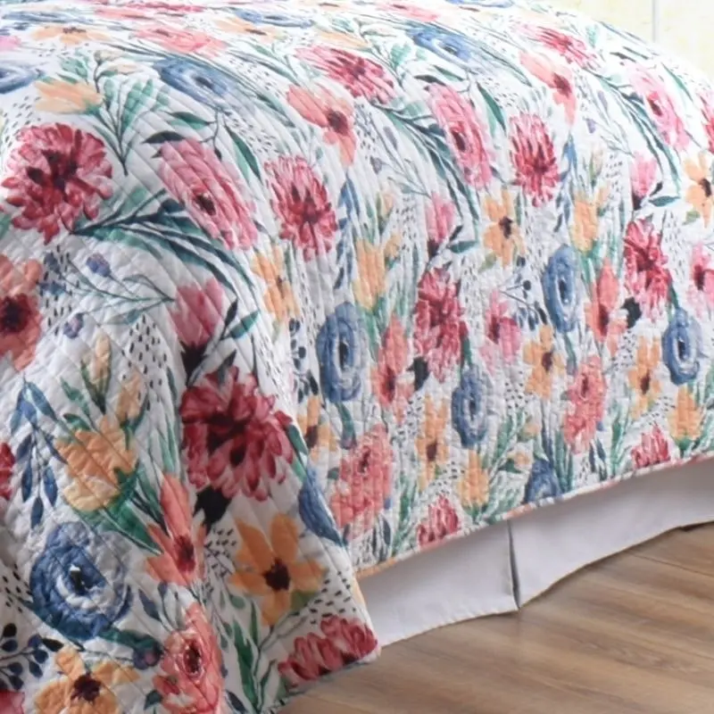 Classic Quilts Blossom Coverlet Set