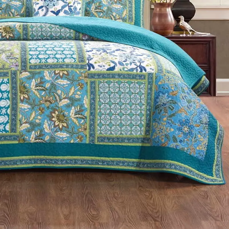 Classic Quilts Aquamarine Coverlet Set