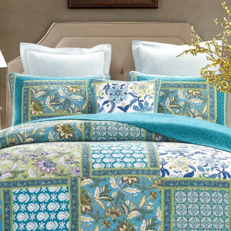 Classic Quilts Aquamarine Coverlet Set