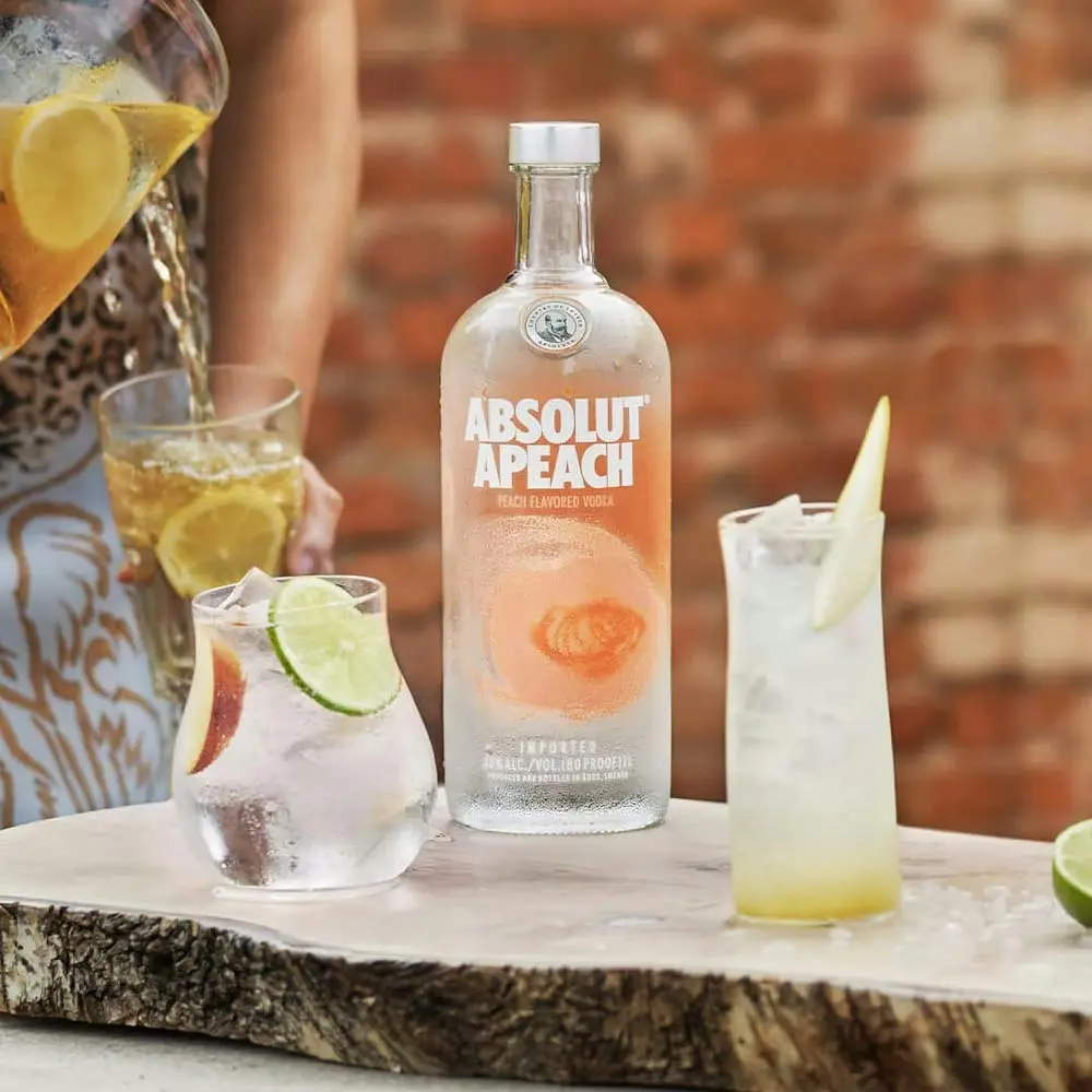 Absolut Vodka APeach (700mL)