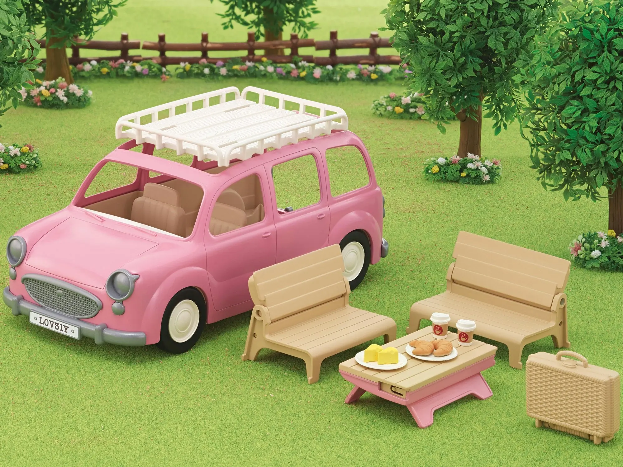 Sylvanian Families - Family Picnic Van