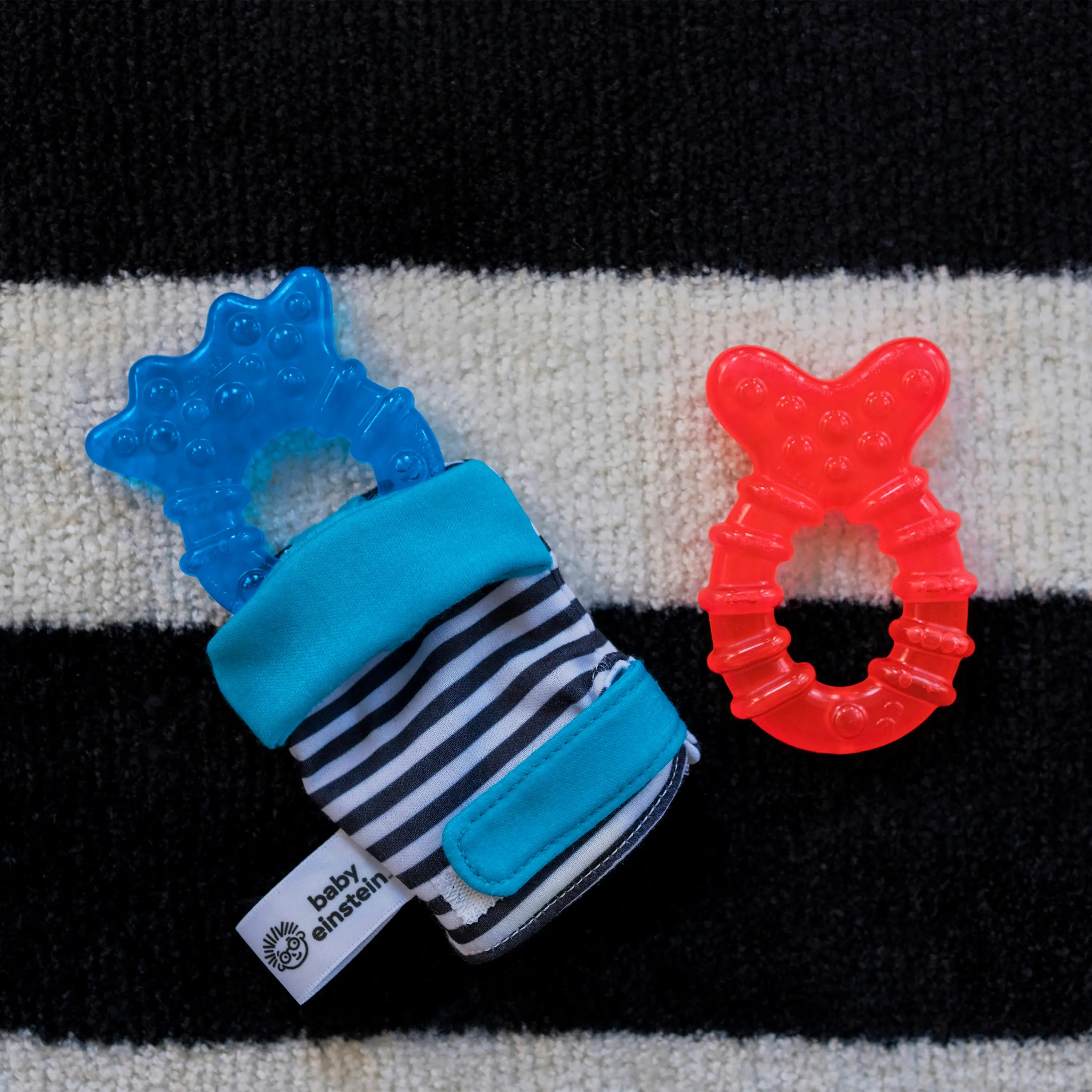 Chilly Mitt Universal Teether Mitten