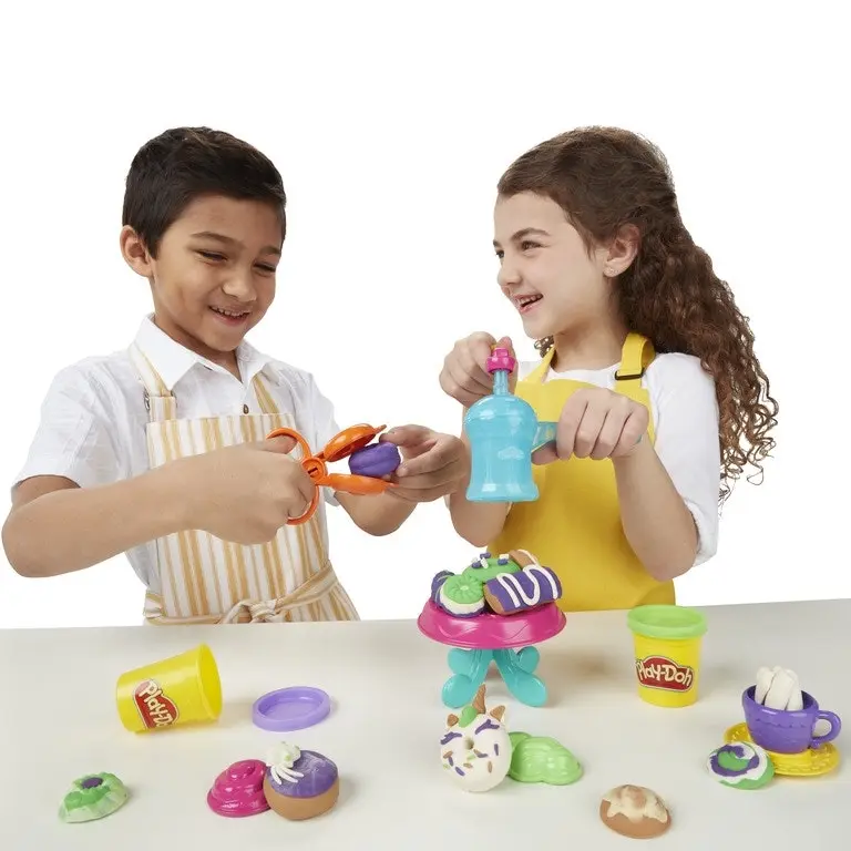 Play-Doh Kitchen Creations Delightful Donuts Set with 4 Colours