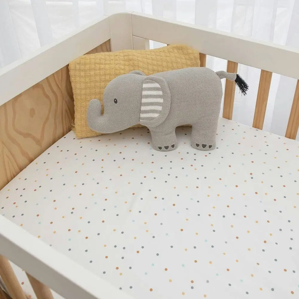 Lolli Living | 4-piece Nursery Set - Day at the Zoo + Free Matching Decal Set