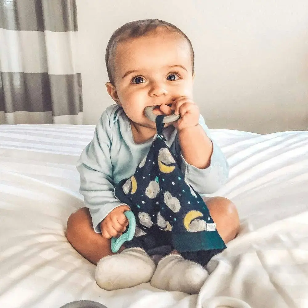 i.Play |  Blankie Teether made from Organic Cotton - 3months+