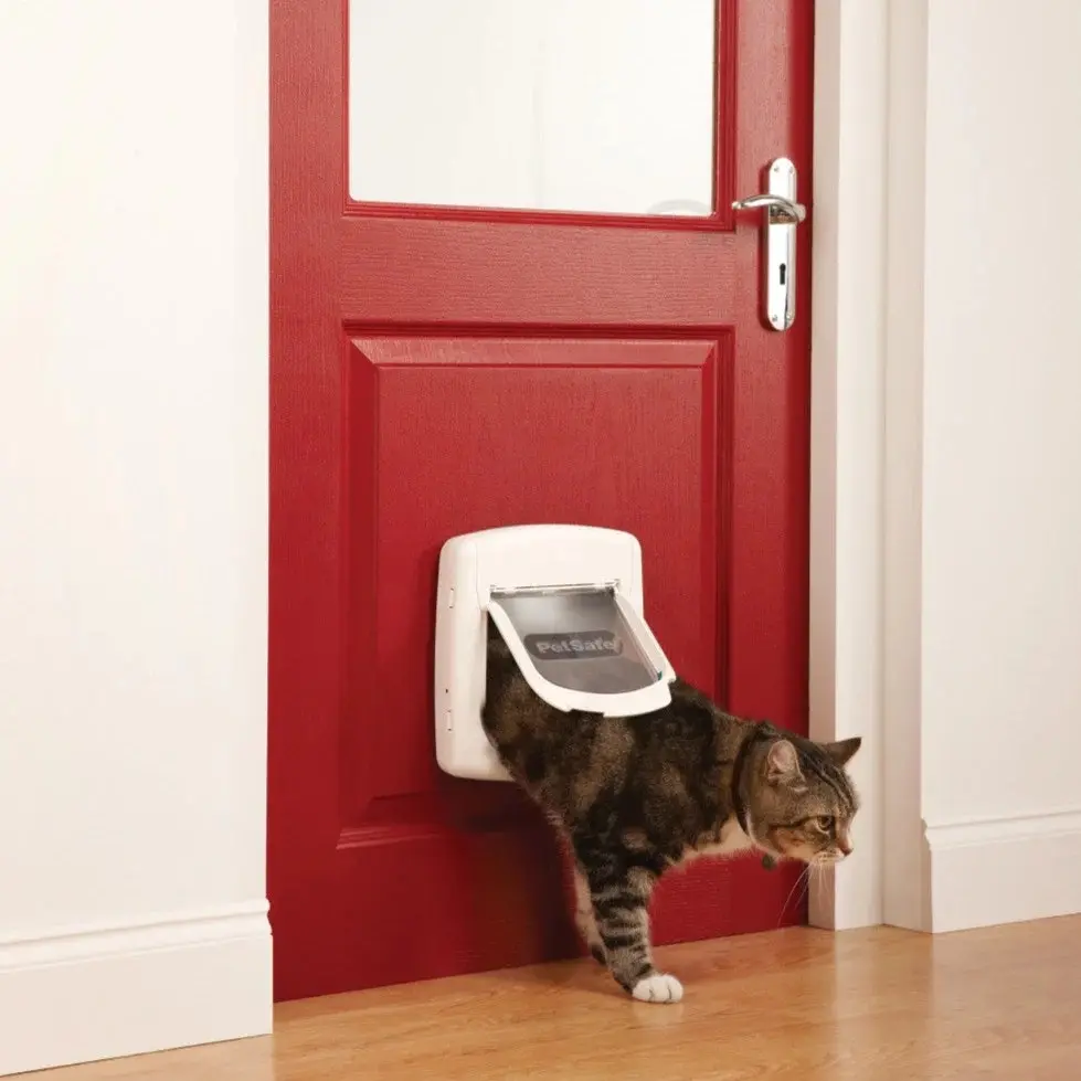 Petsafe Magnetic 4-Way Locking Deluxe Cat Flap