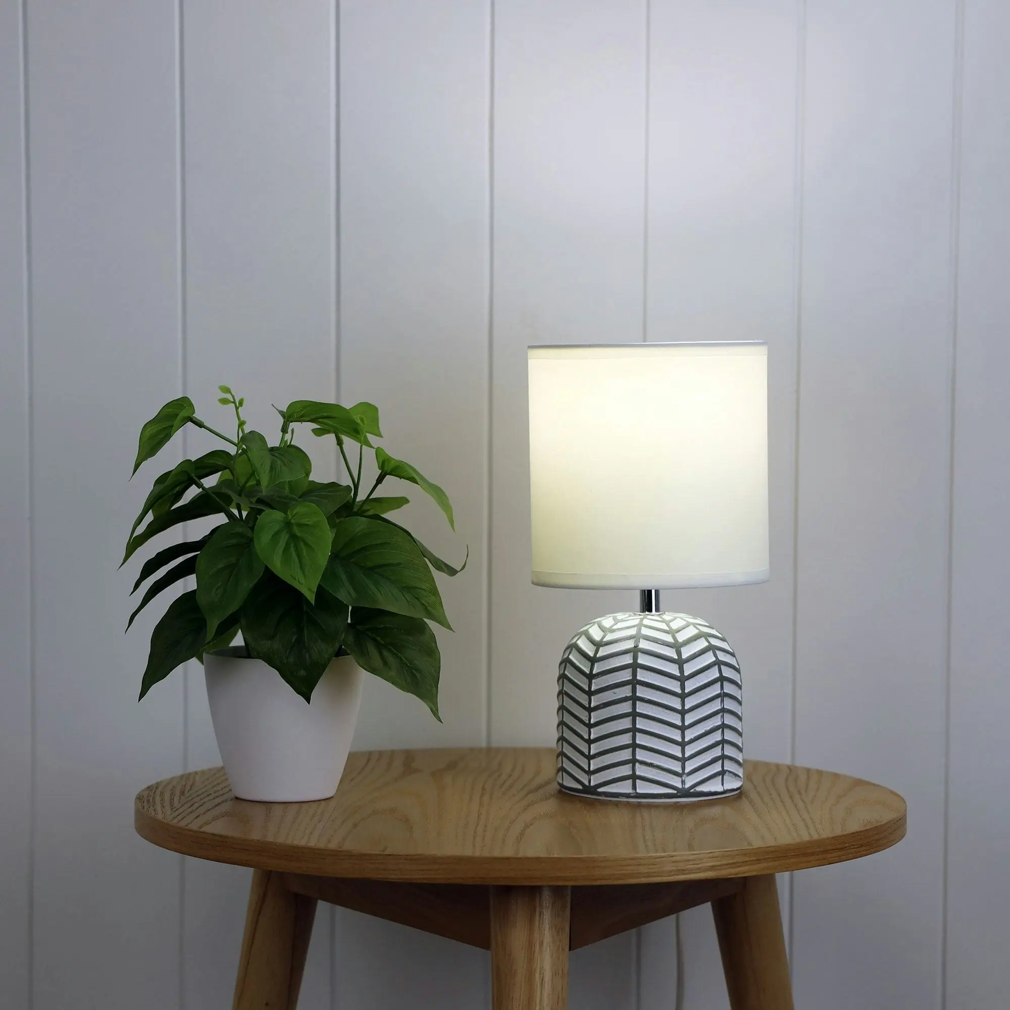 MANDY White Ceramic Table Lamp