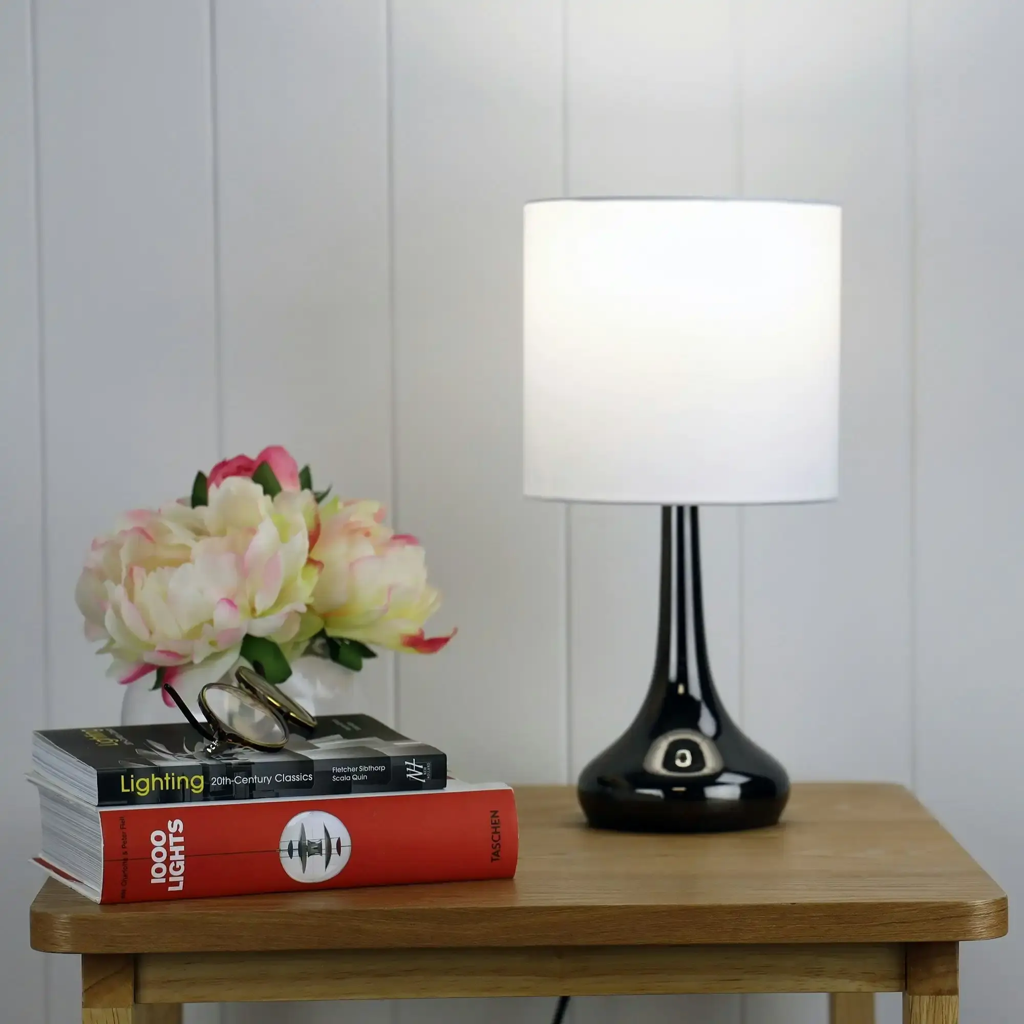 LOLA ON / OFF Touch Lamp in Gunmetal Finish