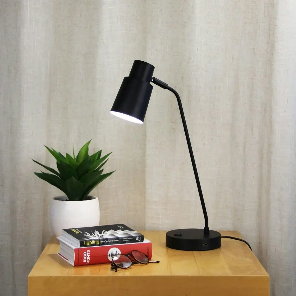 RIK Black Table lamp with USB socket