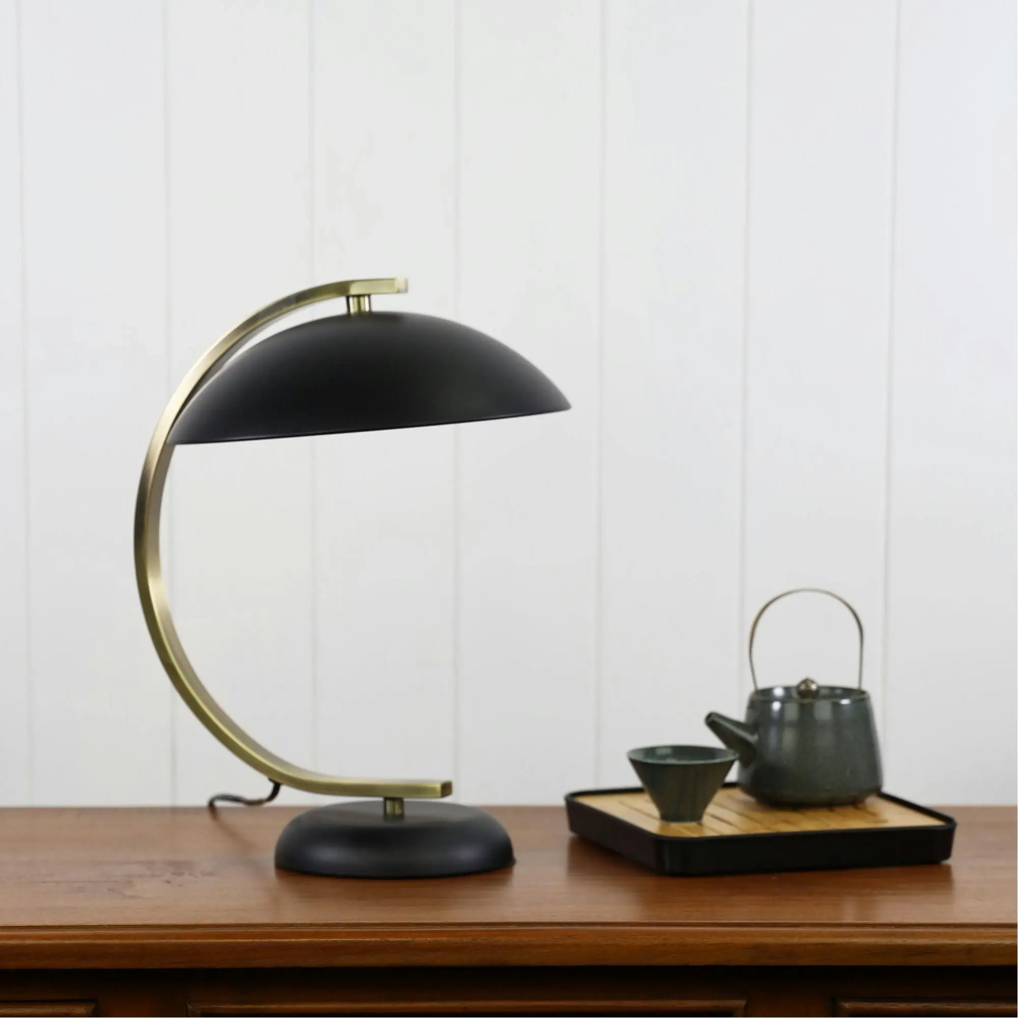 DECO Black Antique Brass Table Lamp