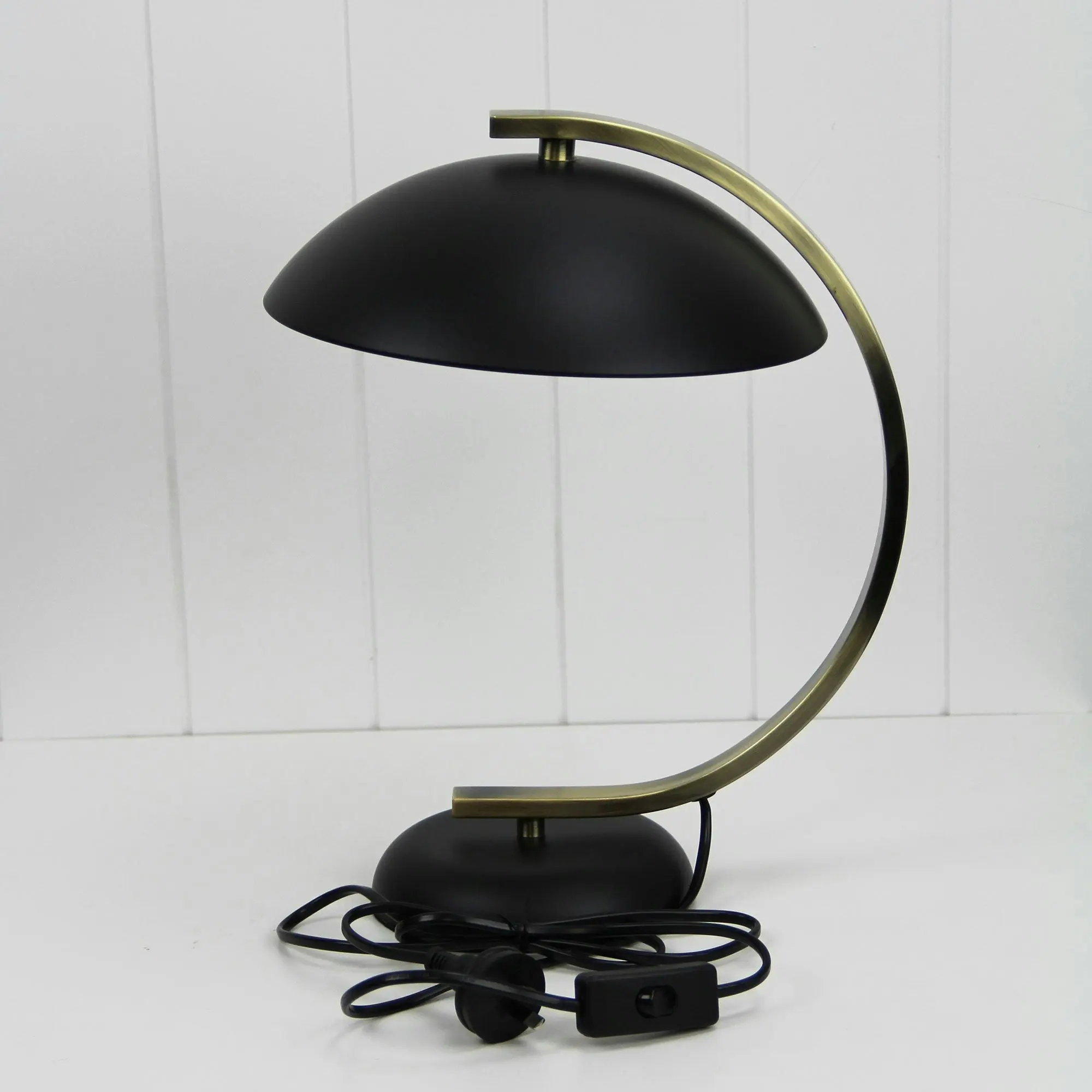 DECO Black Antique Brass Table Lamp