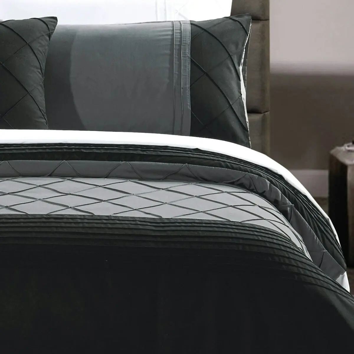 Luxton Arista Black Quilt Cover Set