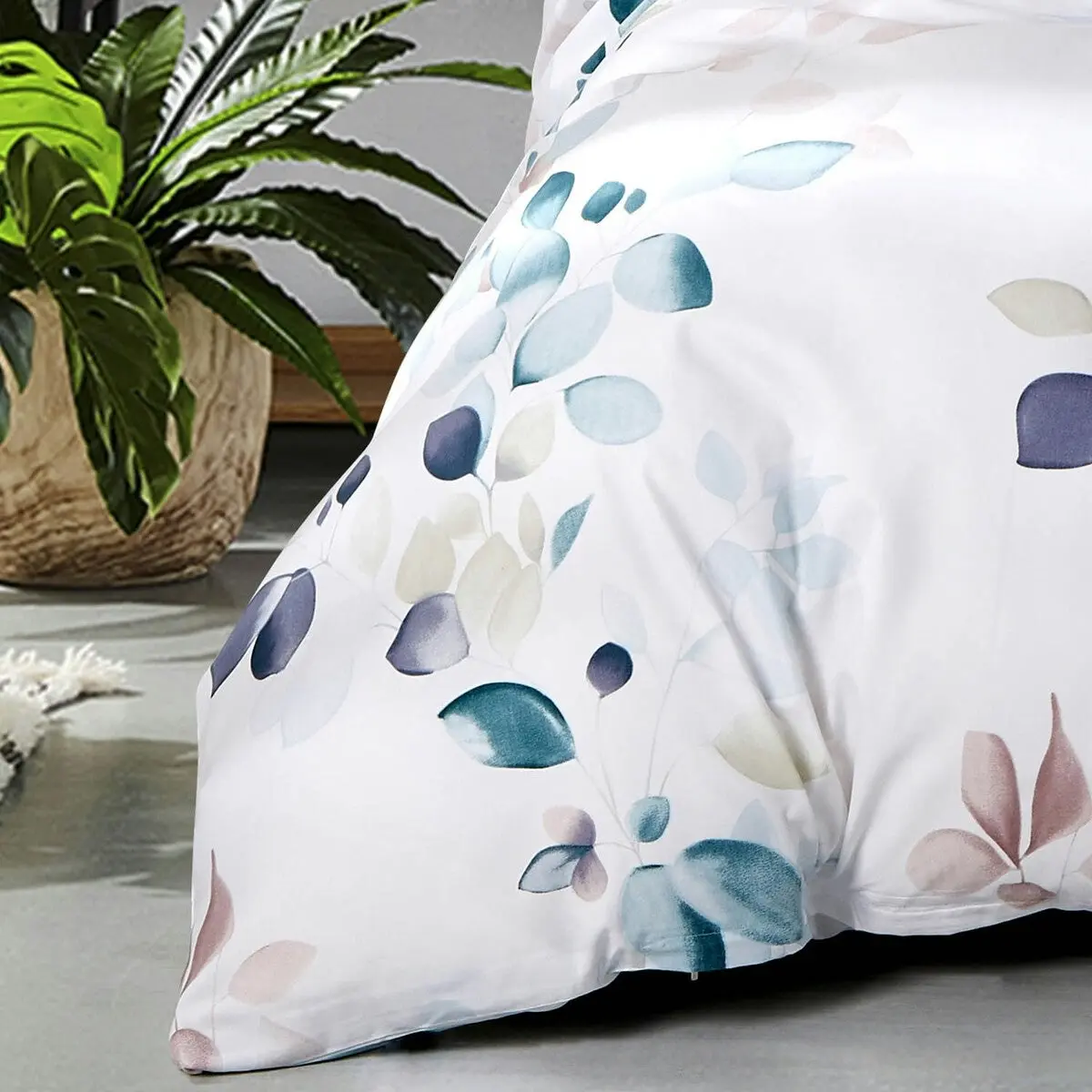 Luxton Elia Leaf Quilt Cover Set