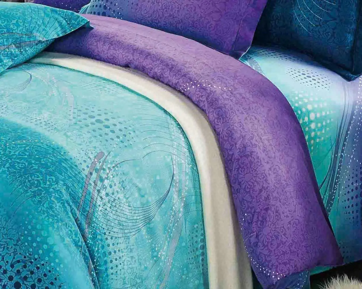 Luxton Zephyr Quilt Cover Set