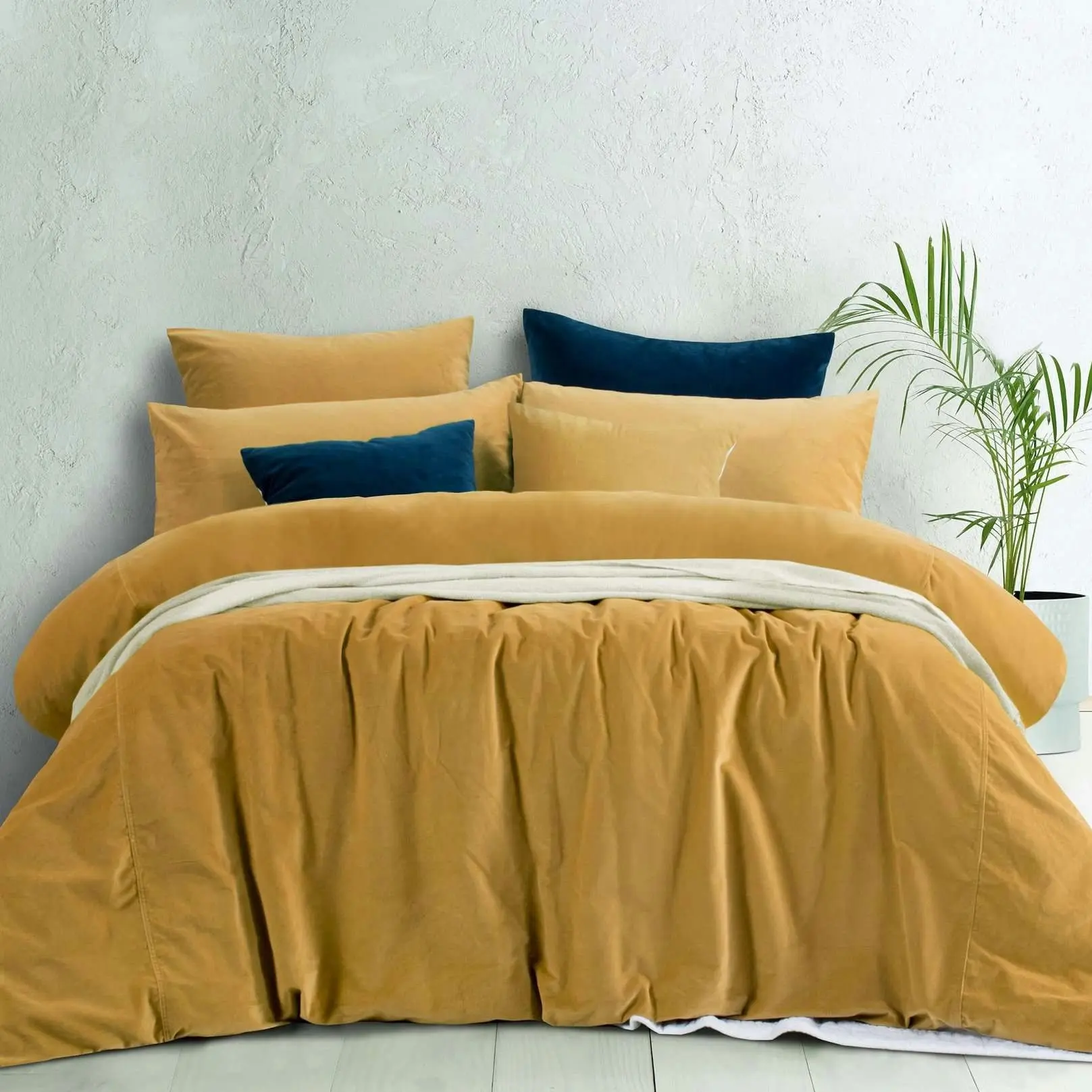 Vintage Design Gold Harmony Cotton Velvet Quilt Cover Set