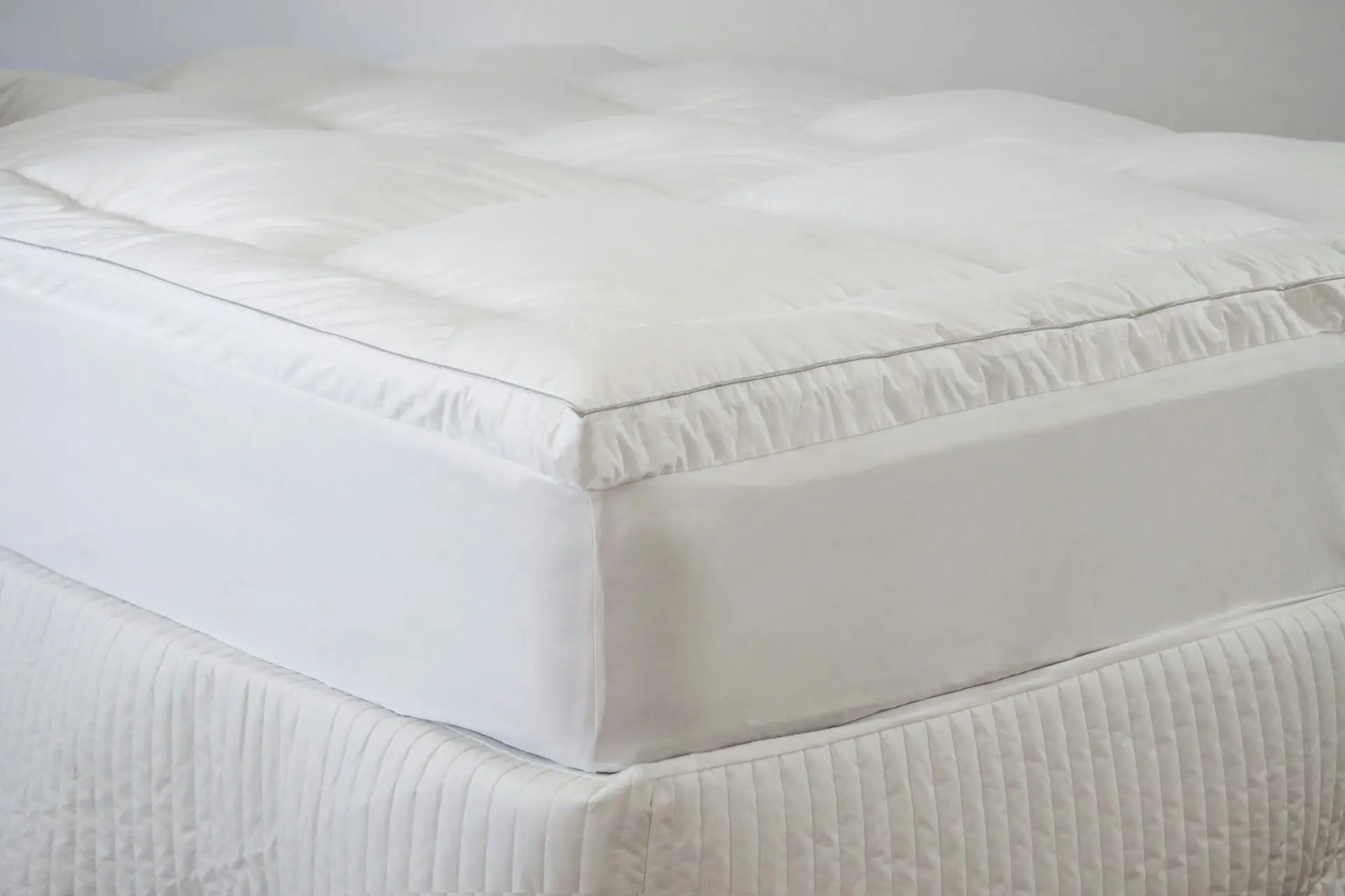 ARDOR "2800GSM STANDARD MICROFIBRE" MATTRESS TOPPER - Standard