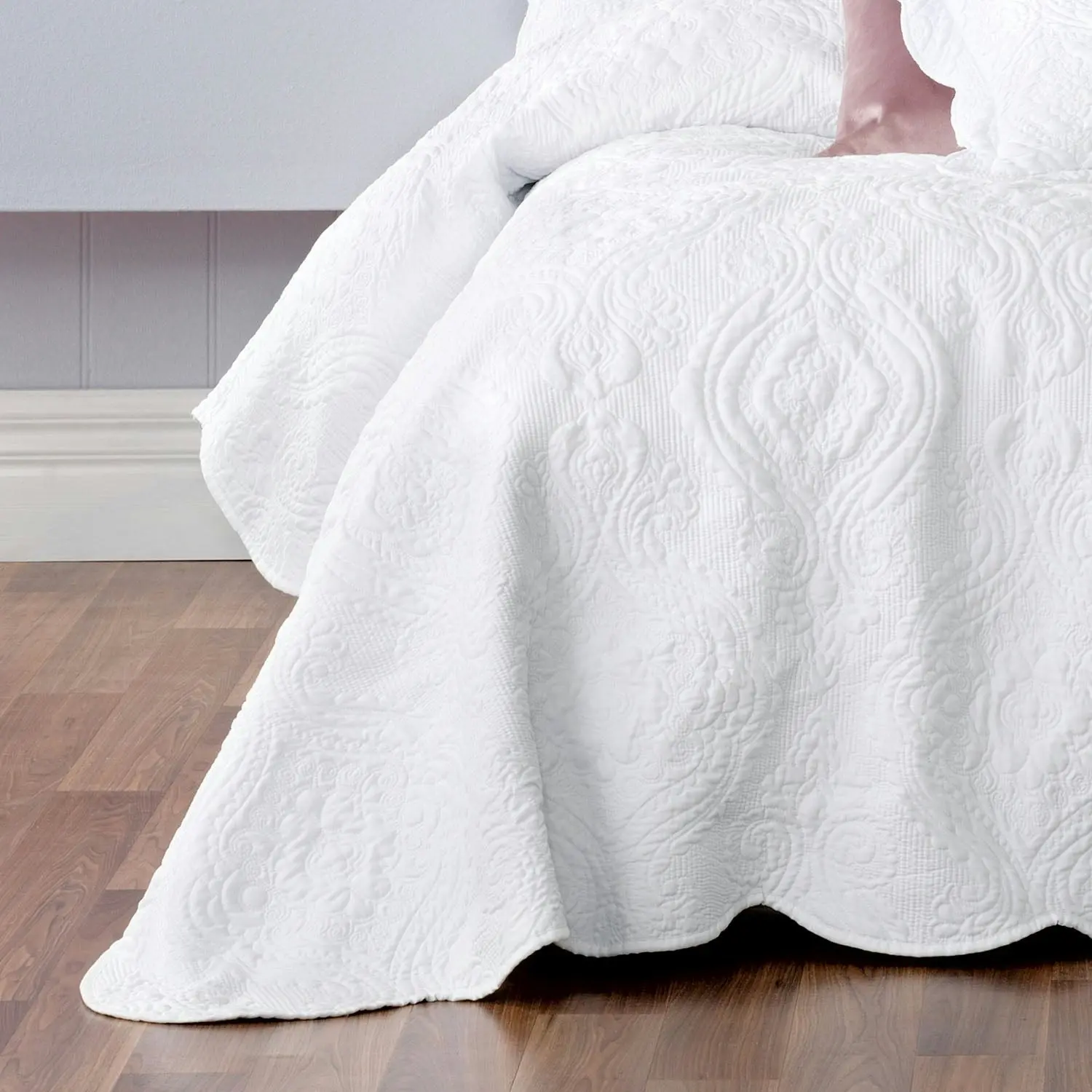 Bianca Bedding CORDELIA BEDSPREAD SET WHITE