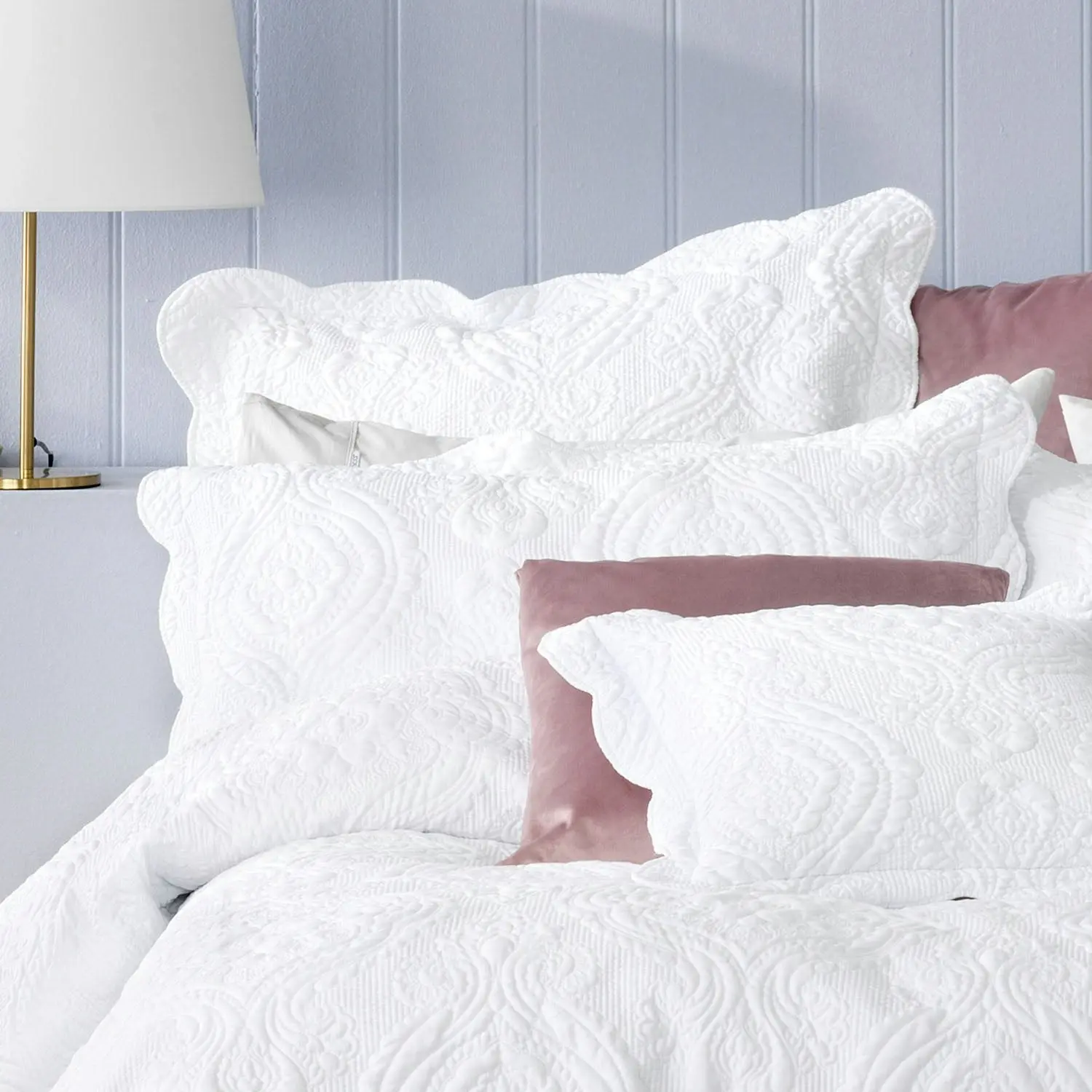 Bianca Bedding CORDELIA BEDSPREAD SET WHITE