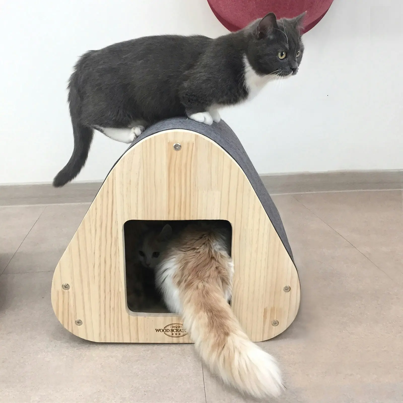 Yaomi Wood Triangle Cat Scratcher Sofa