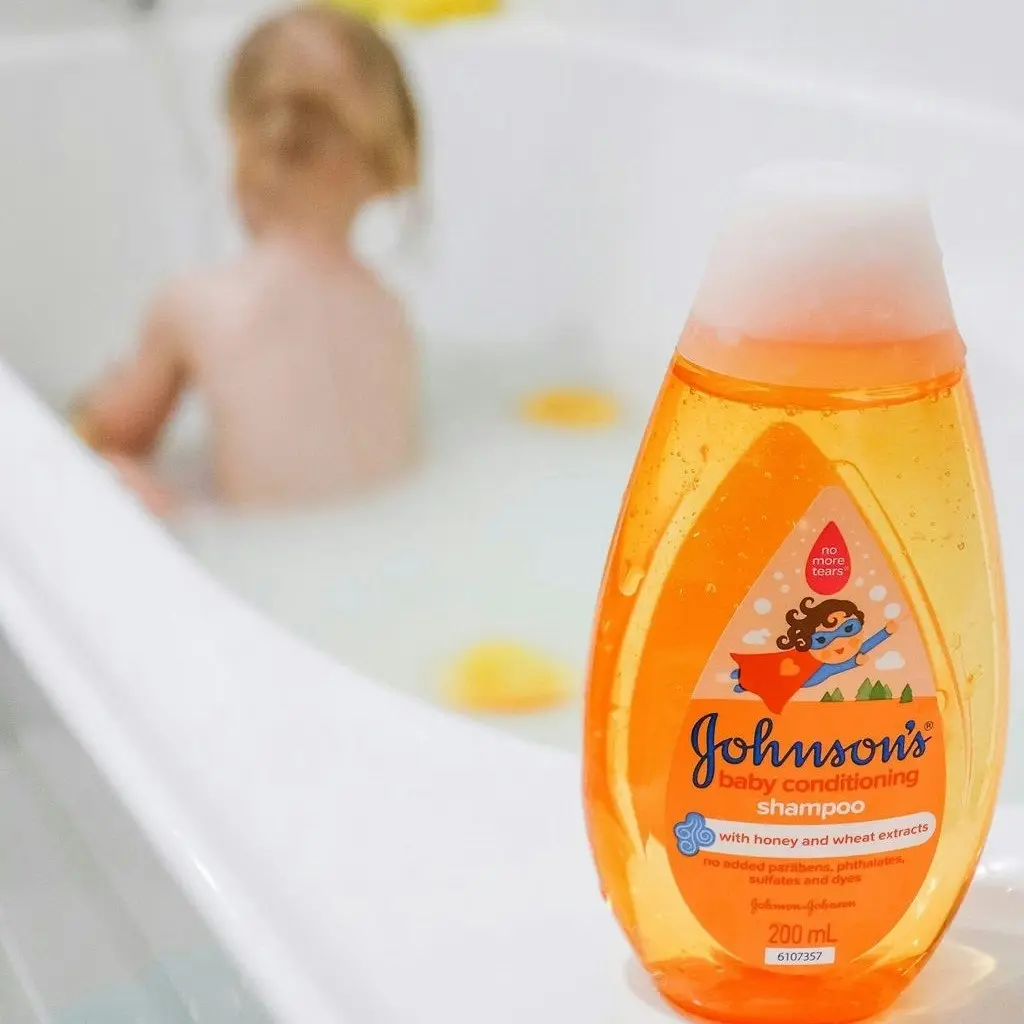 Johnson's 3-in-1 Hypoallergenic Gentle Tear-Free Conditioning Baby Shampoo & Cleansing Wash 800mL