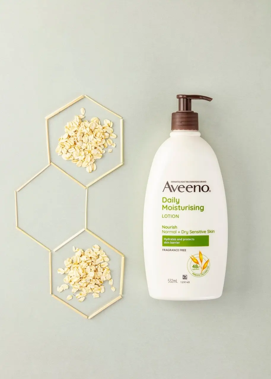 Aveeno Daily Moisturising Non-Greasy Fragrance Free Body Lotion 48-Hour Hydration Soothe Normal Dry Sensitive Skin 532mL