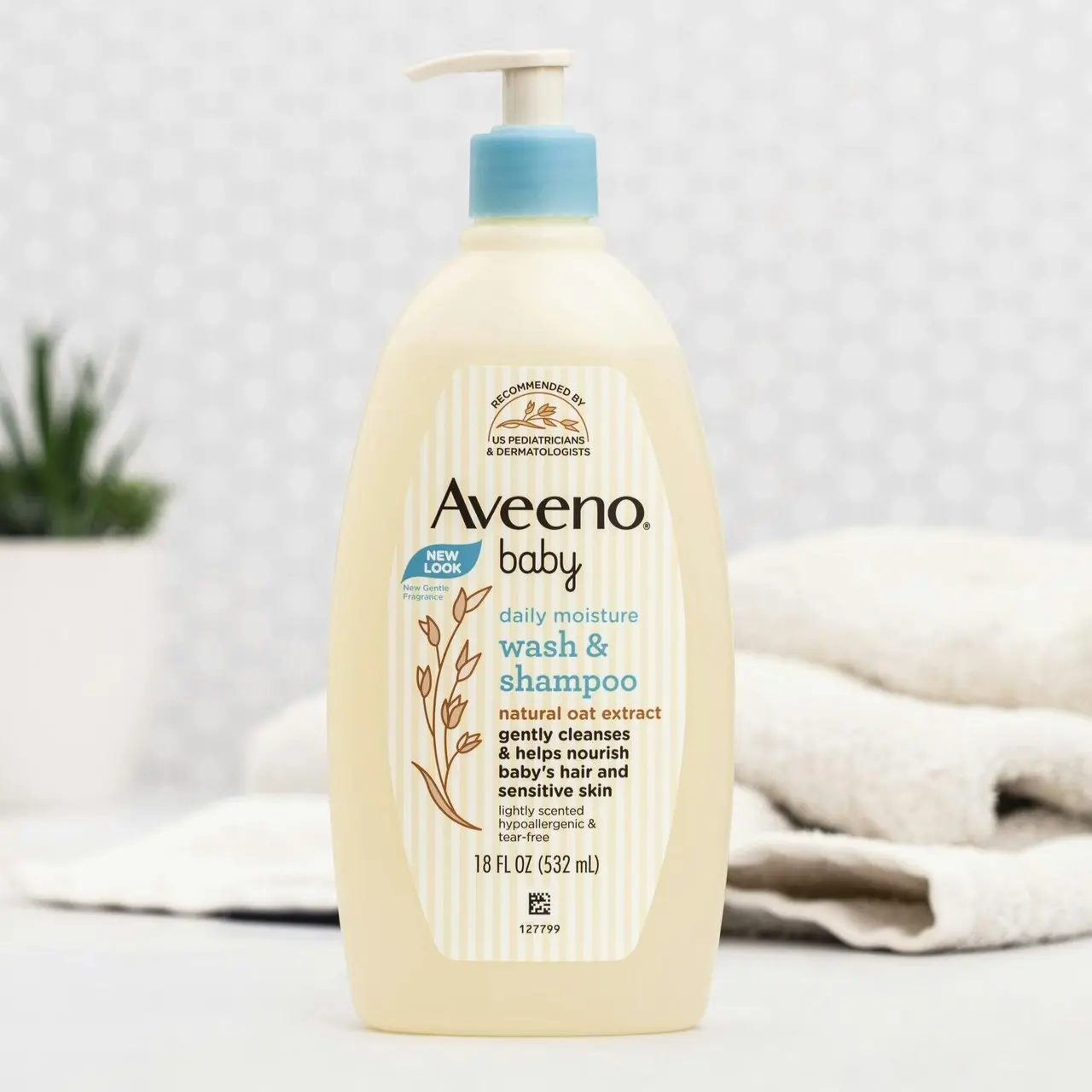 Aveeno Baby Lightly Scented Wash & Shampoo 532mL