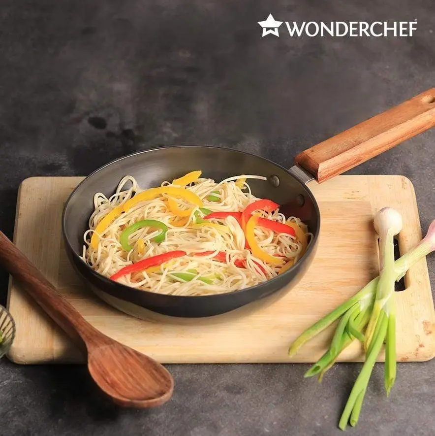 Wonderchef Ebony Hard-Anodised Fry Pan with Lid 24 cm 1.75 L