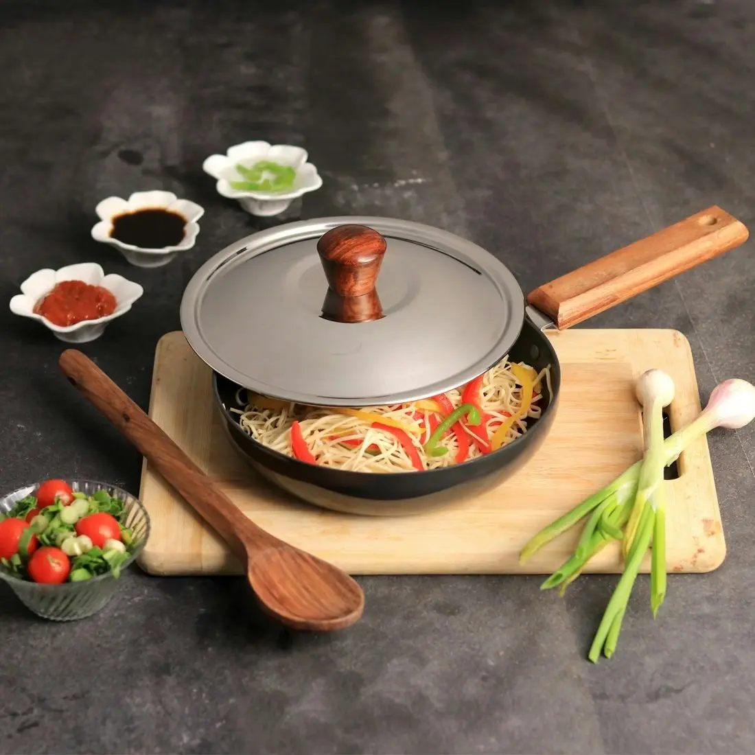 Wonderchef Ebony Hard-Anodised Fry Pan with Lid 24 cm 1.75 L