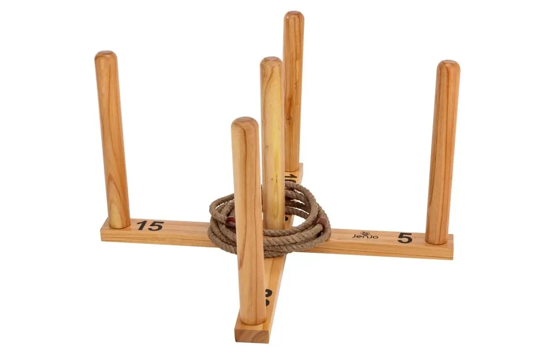 Mega Quoits Wooden Rope Ring Toss Outdoor Game Set 100cm Wide Including 4 Rings