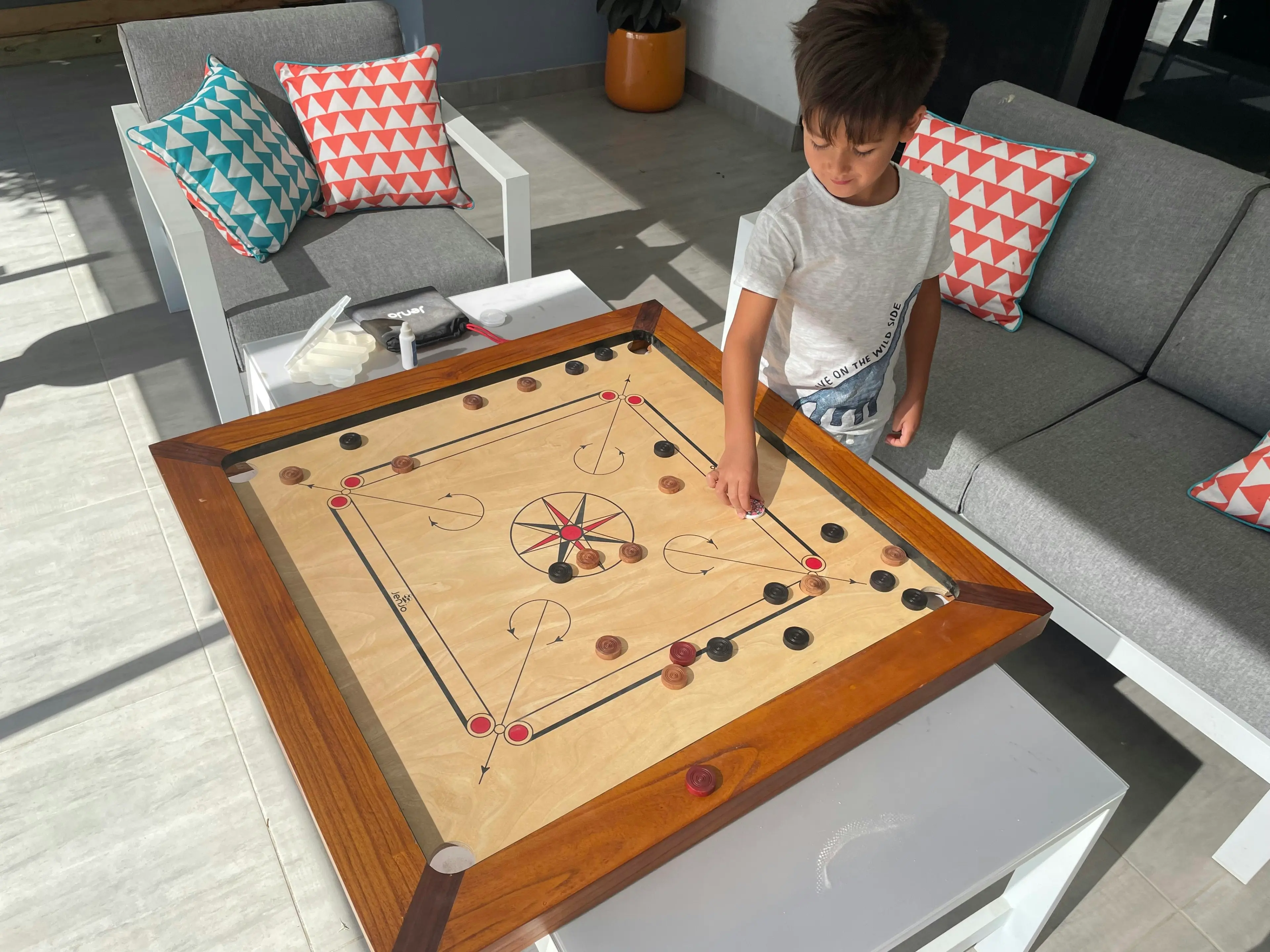 87x87cm Plywood Championship Carrom Board with 74x74cm Internal Playing Area