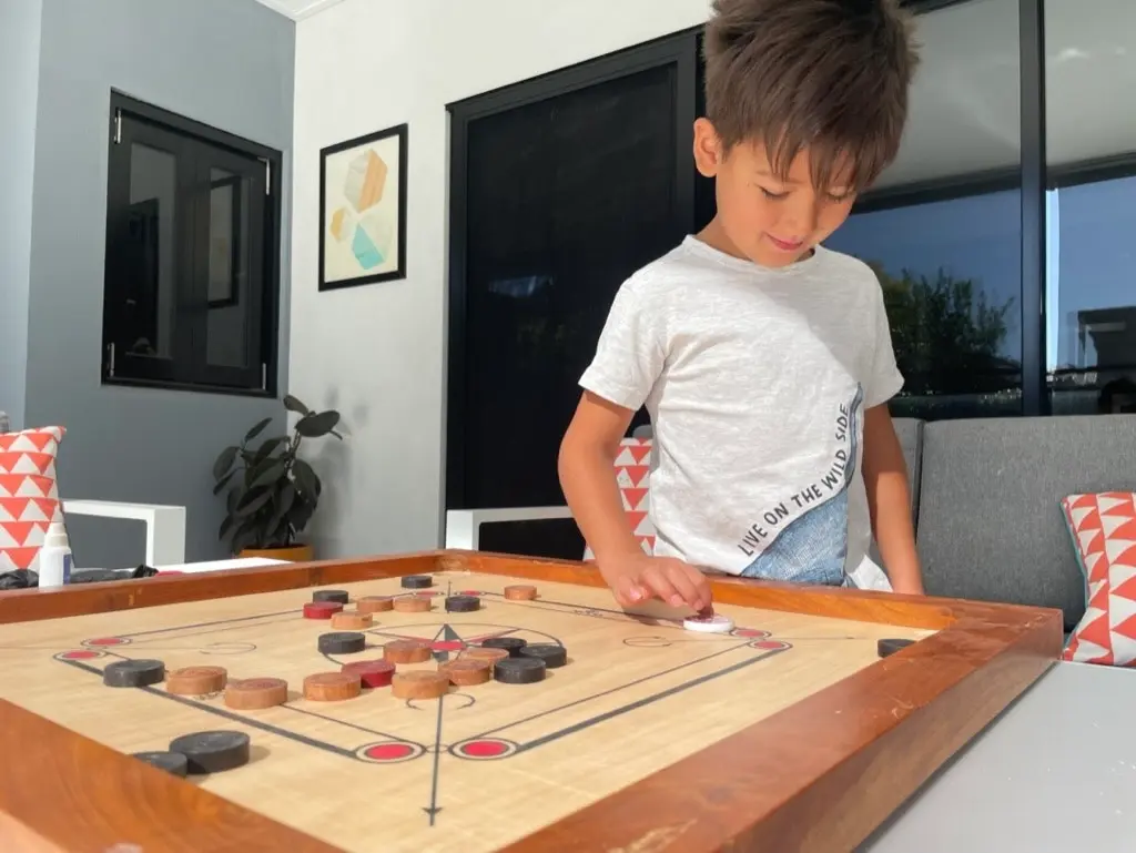 Carrom Junior