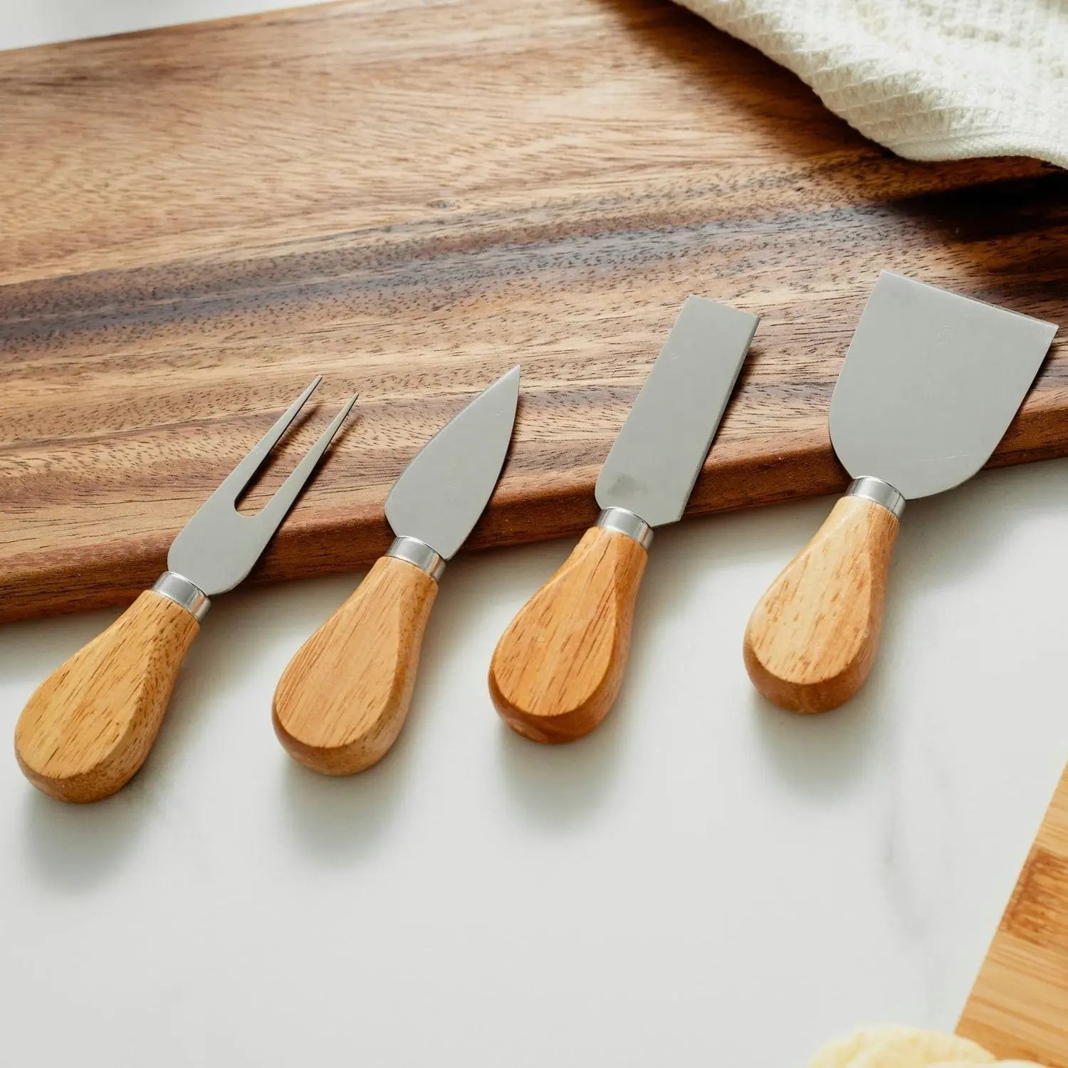 Clevinger Avalon 4 Piece Wood Handle Cheese Knife Set