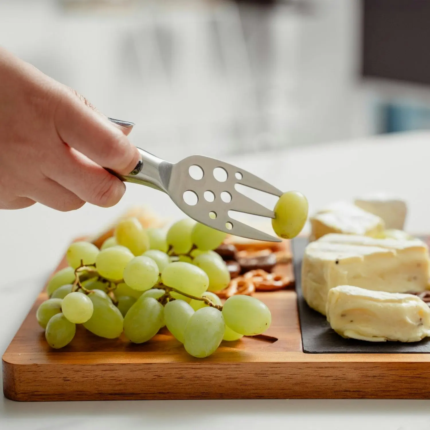 Clevinger Hobson  4 Piece Stainless Steel Magnetic Cheese Knife Set