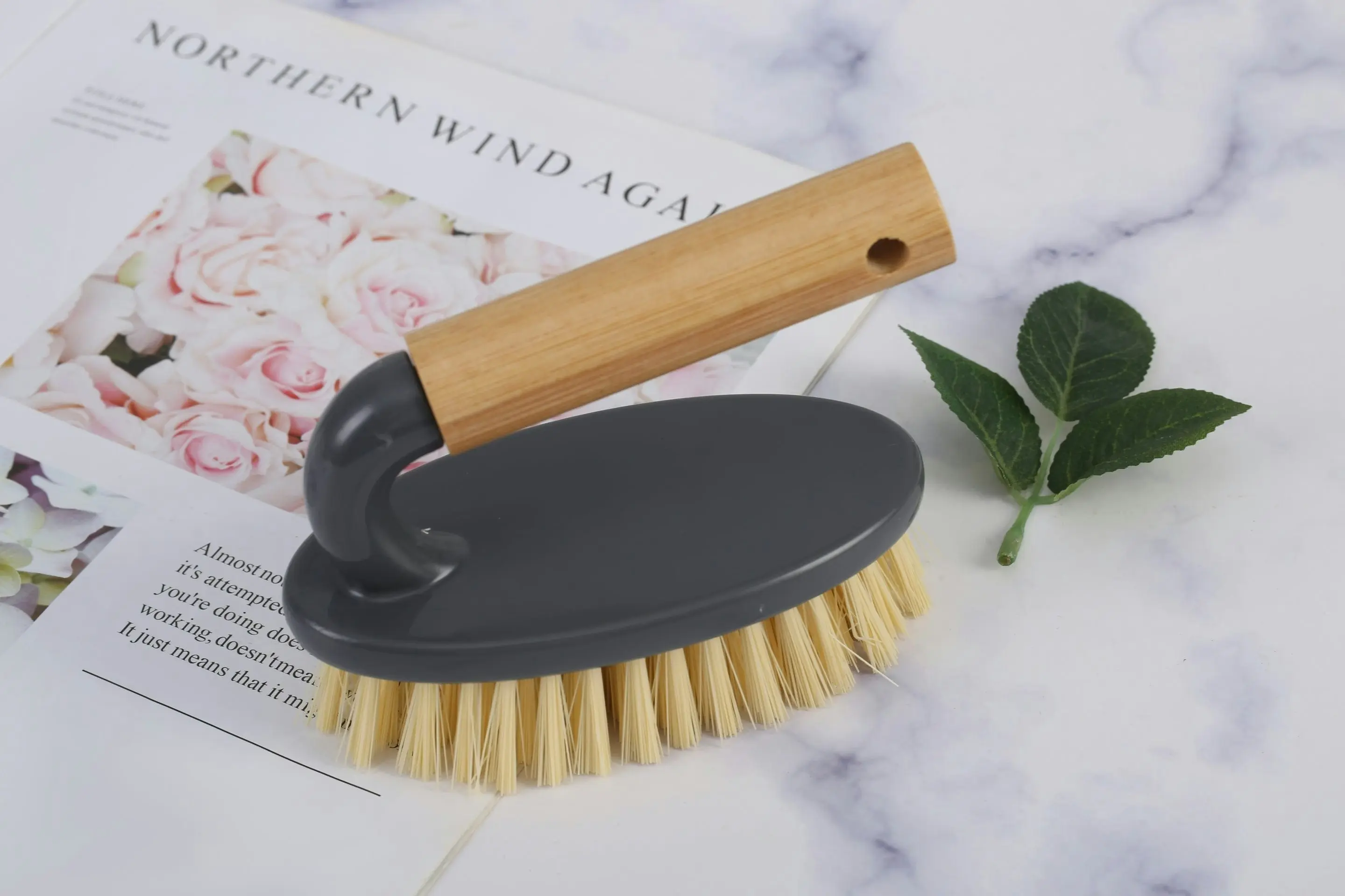 Eco Bamboo Handle Iron Household Scrubber Brush