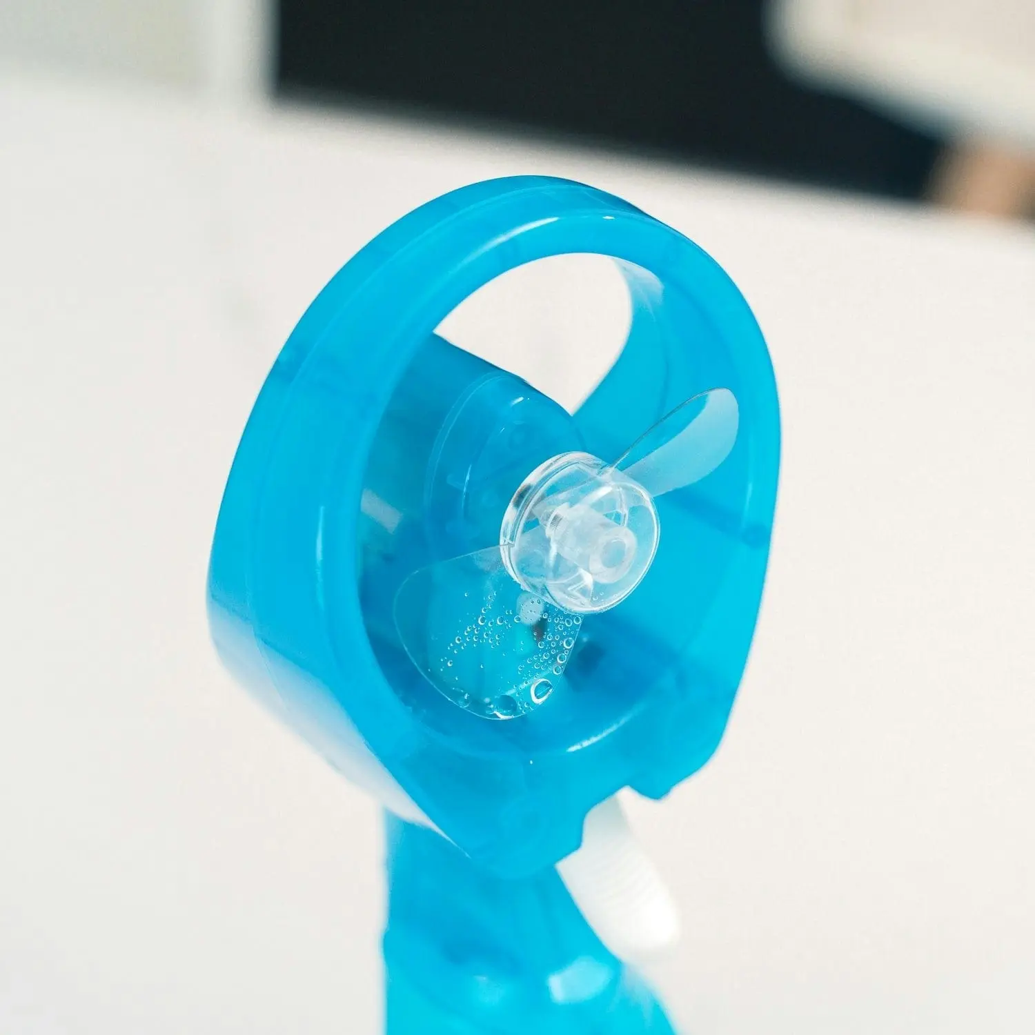 Lazy Dayz Water Spray Fan - Blue