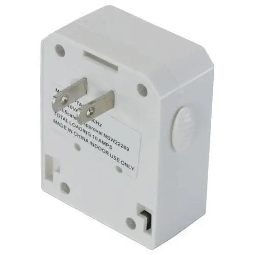 Jackson Universal Travel Adaptor with 2 x USB - Au to 150 Countries