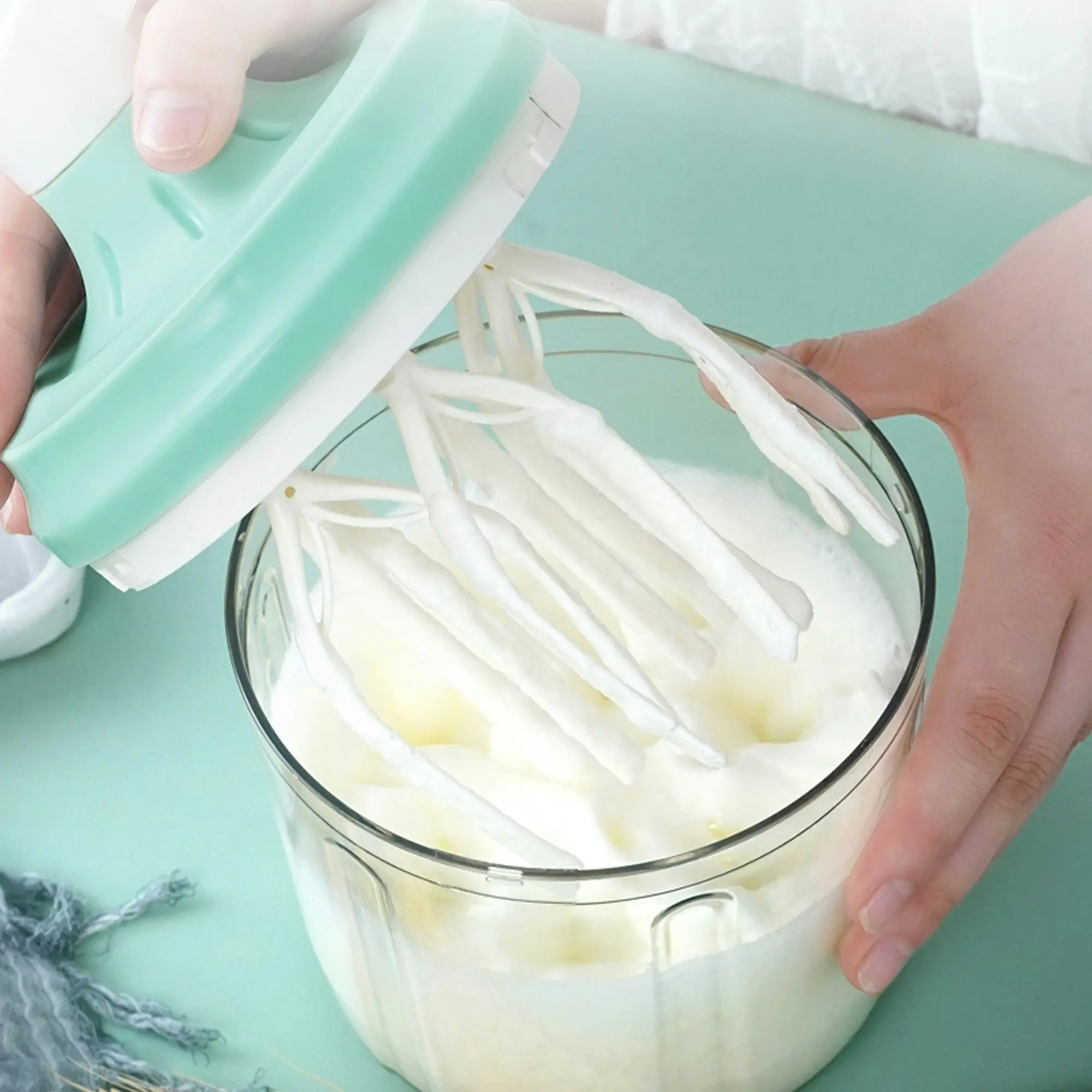 Todo Manual Egg Beater Whisk Whip Cream 1200ml Capacity Bowl Hand Crank