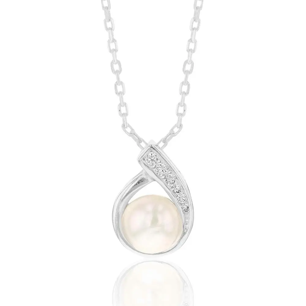 Sterling Silver Boxed Freshwater Pearl and Zirconia Set on Chain