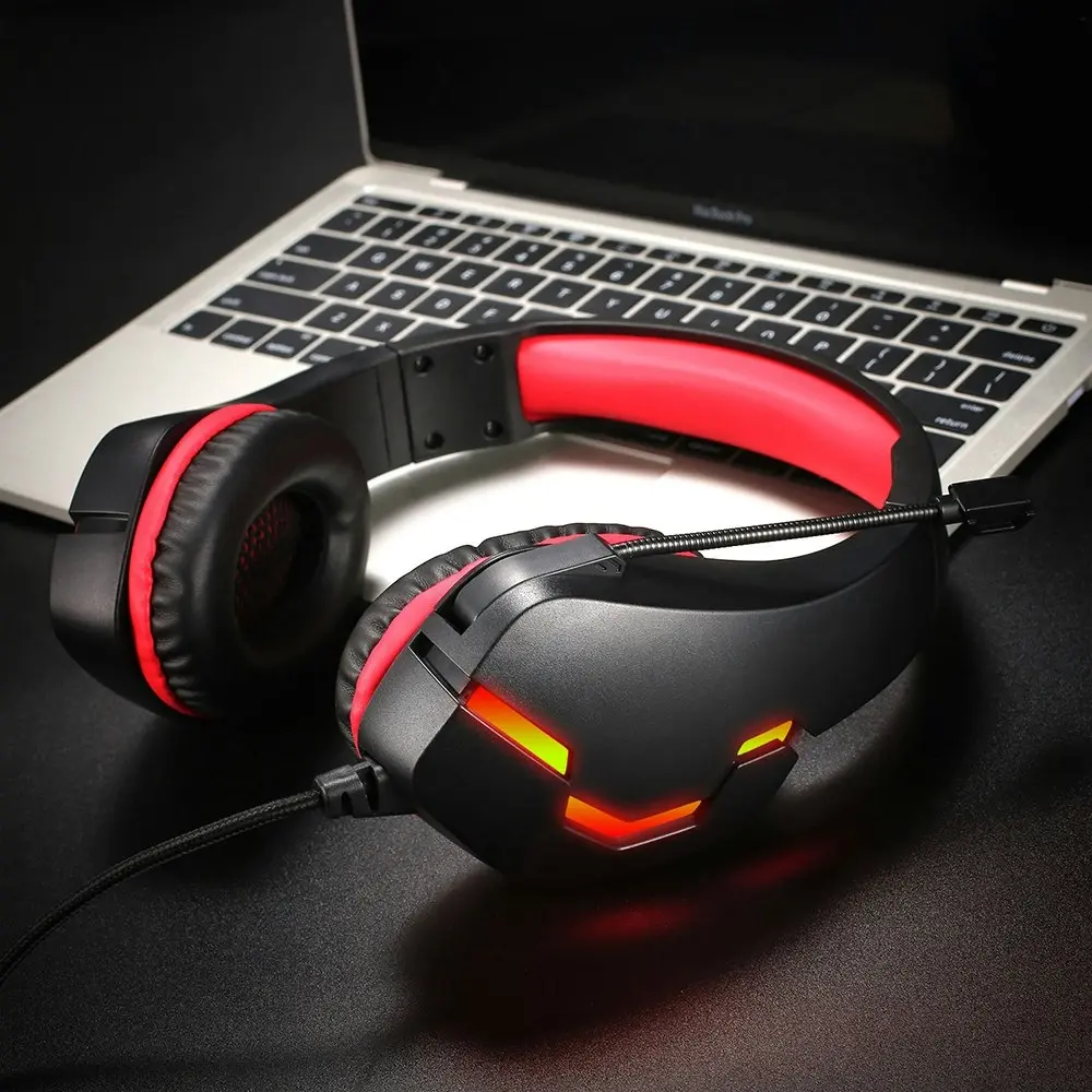 Head-mounted wired headset luminous gaming headset