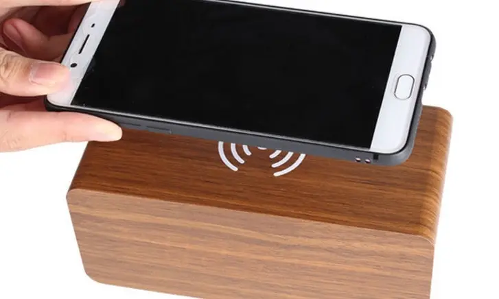 Wooden Alarm Clock with Wireless Charging Pad