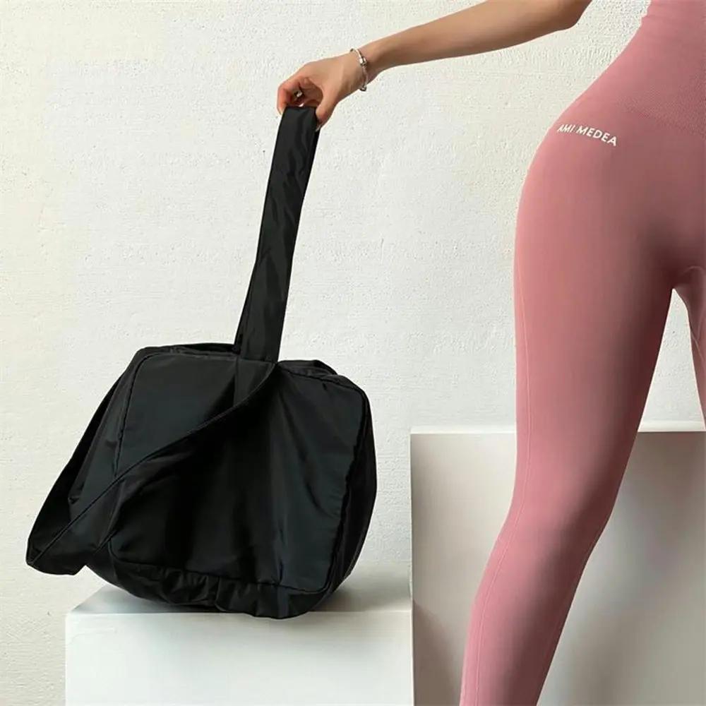 Large Capacity Sports Fitness Bag Messenger Travel Bag Fashion Yoga Bag